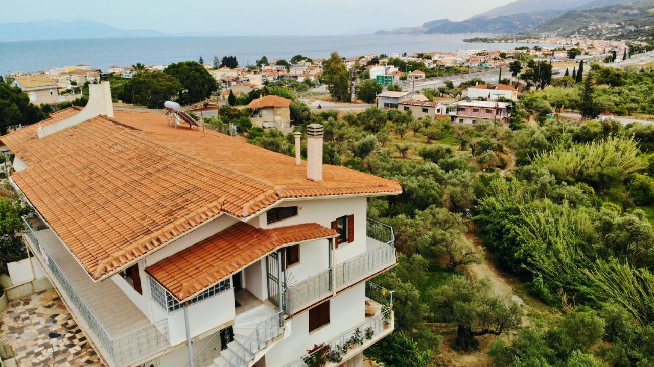Four Seasons Relaxing Villa Akráta Exterior foto